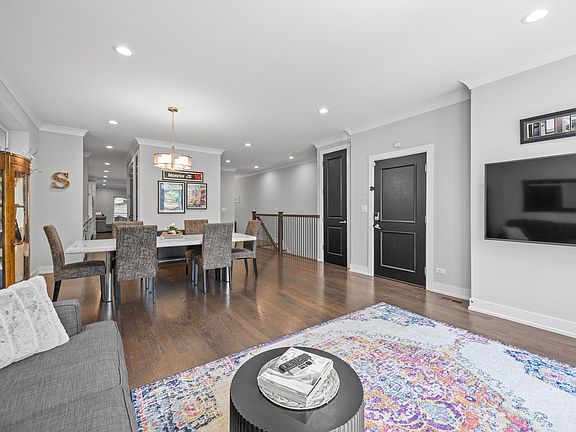 4th image of 2743 N Ashland Ave #1N
