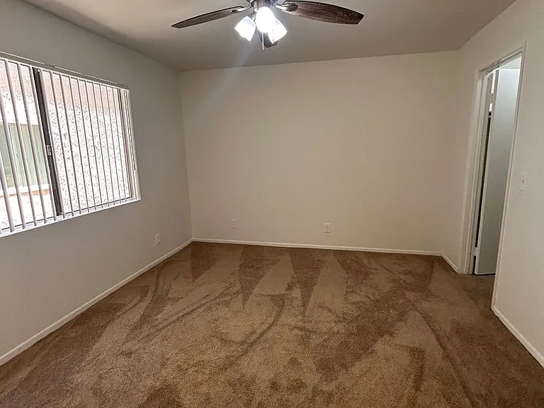 14135 Doty Ave — Photo 14
