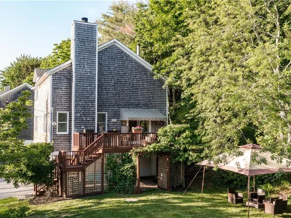 37 Island Rd, Portsmouth, RI 02871