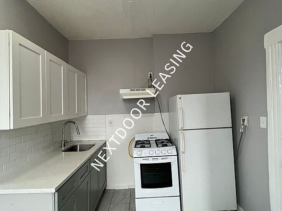 5th image of 96 Stevens Ave #3LM