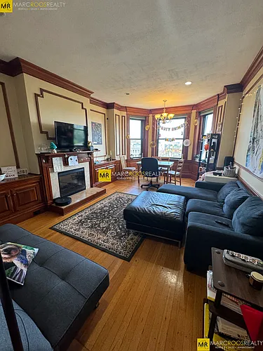 464 Commonwealth Ave Photo 1