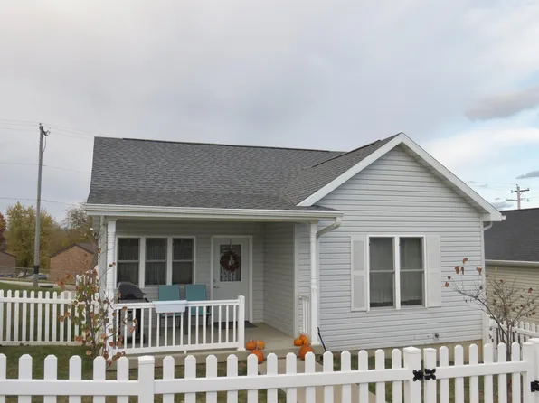 1005 German St, Maquoketa, IA 52060