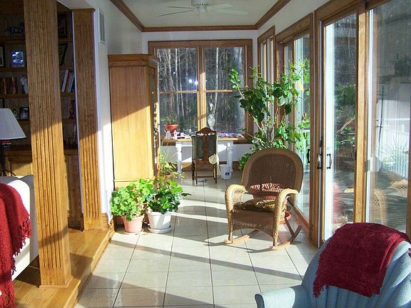 Bright, sunny Florida rm. open to great room