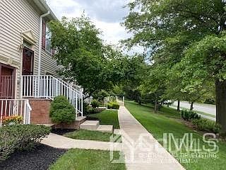 3rd image of 259 Columbus Dr
