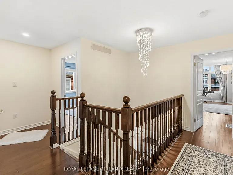 860 Kettleridge St — Photo 18