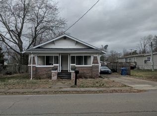 1208 Monroe Ave, Johnston City, IL 62951