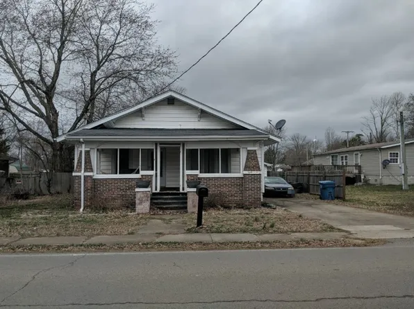 1208 Monroe Ave, Johnston City, IL 62951