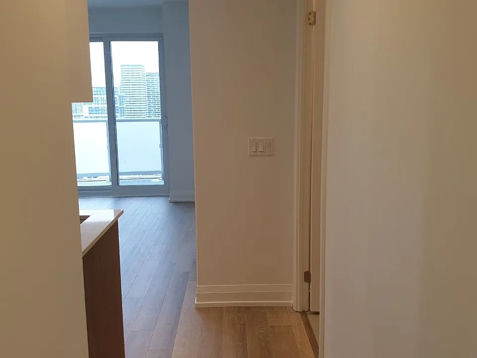 77 Mutual St #3408