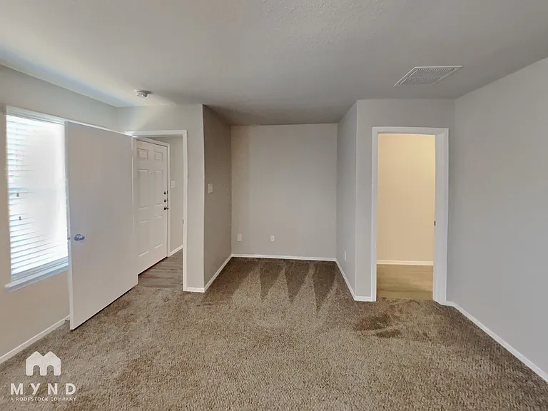 9527 Apple Ridge Ln — Photo 11