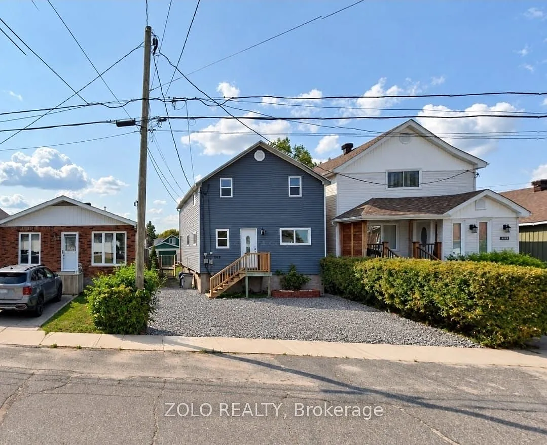 3 bed, $2,300 — Photo 1