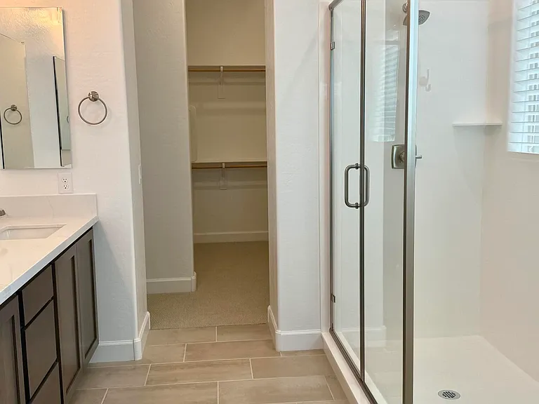 2933 E Mission Ln — Photo 29
