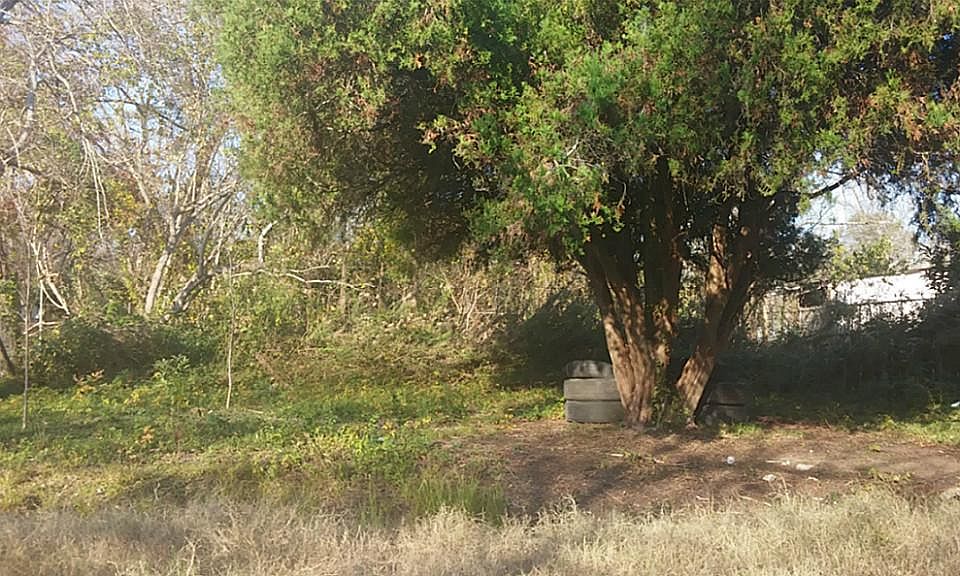 1st image of 10415 Bantum St