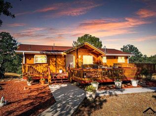 21285 Meadow Gate Dr, Red Bluff, CA 96080