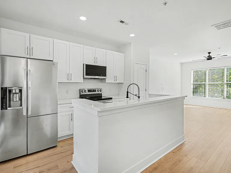 1032 Skyline View Way — Photo 7