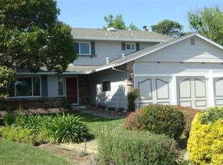 13 Goldfinch Ct, Novato, CA 94947