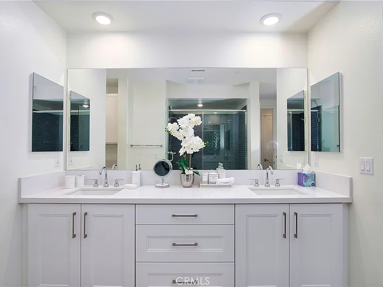 1523 Doheny Way — Photo 25
