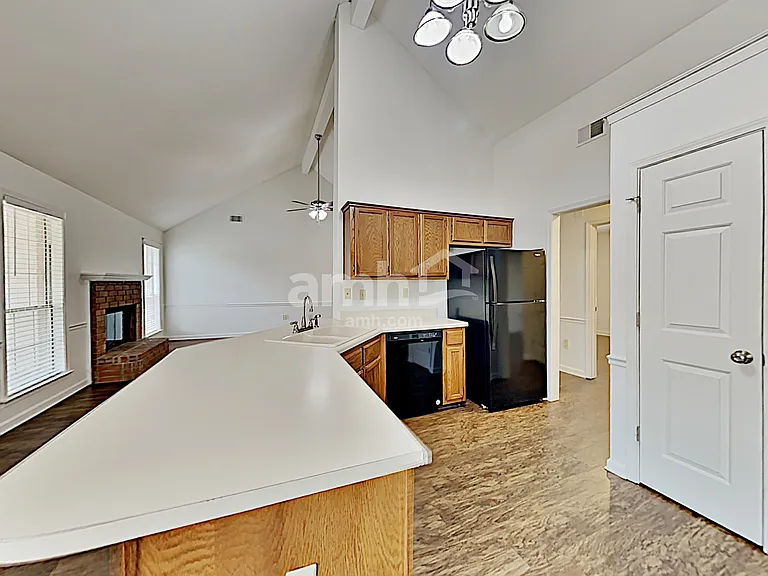 4135 Meadowfield Ln — Photo 4