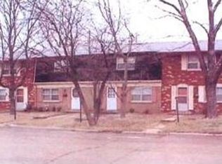 8 Potomac Dr #A, Fairview Heights, IL 62208
