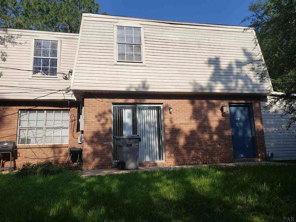1st image of 1011 Lake Dr #B