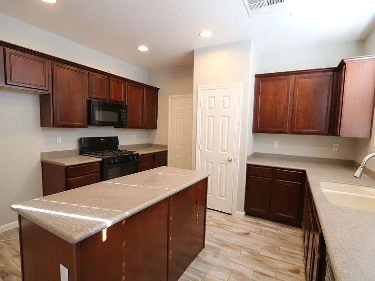 8947 College Green St — Photo 4