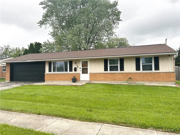 7750 Stockholm Dr, Dayton, OH 45424
