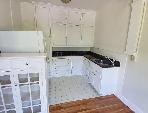 3rd image of 1485 Waller St APT 104