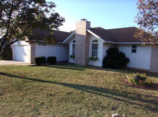 115 W Hunter Dr, Nixa, MO 65714