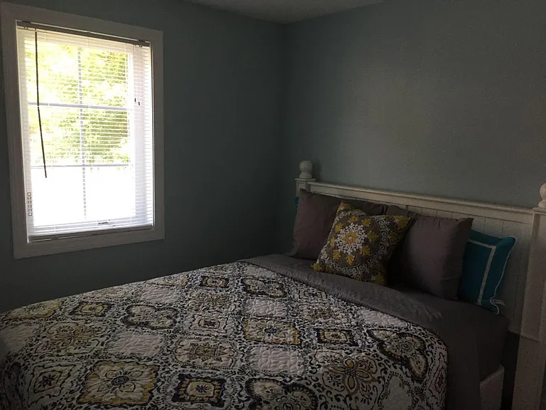 88 Carll Ave — Photo 4