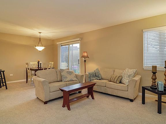 2nd image of 391 Sandhurst Cir APT 6