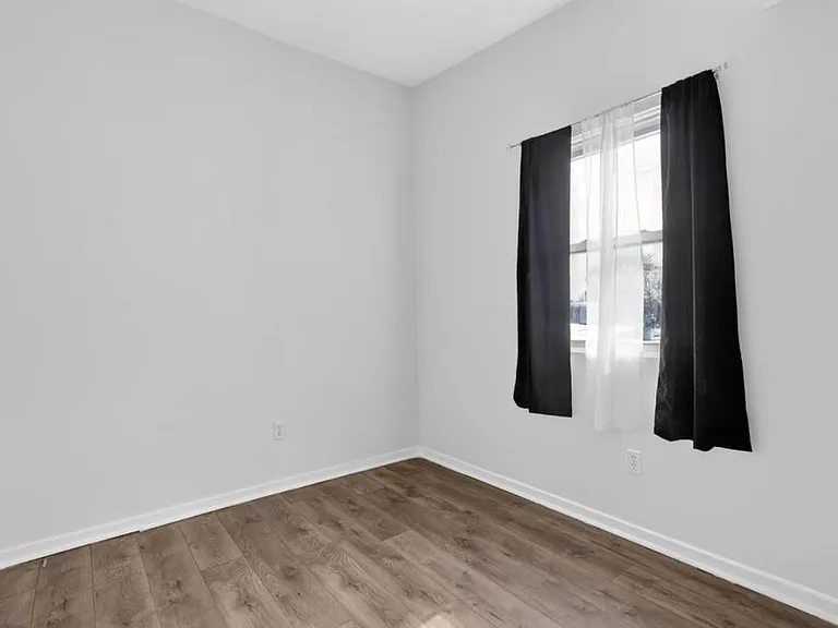 1918 W Diamond St #3 — Photo 16