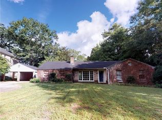 2 Drury Ln, Mobile, AL 36608