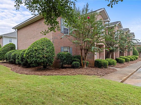 3rd image of 1477 N Donahue Dr APT 2302