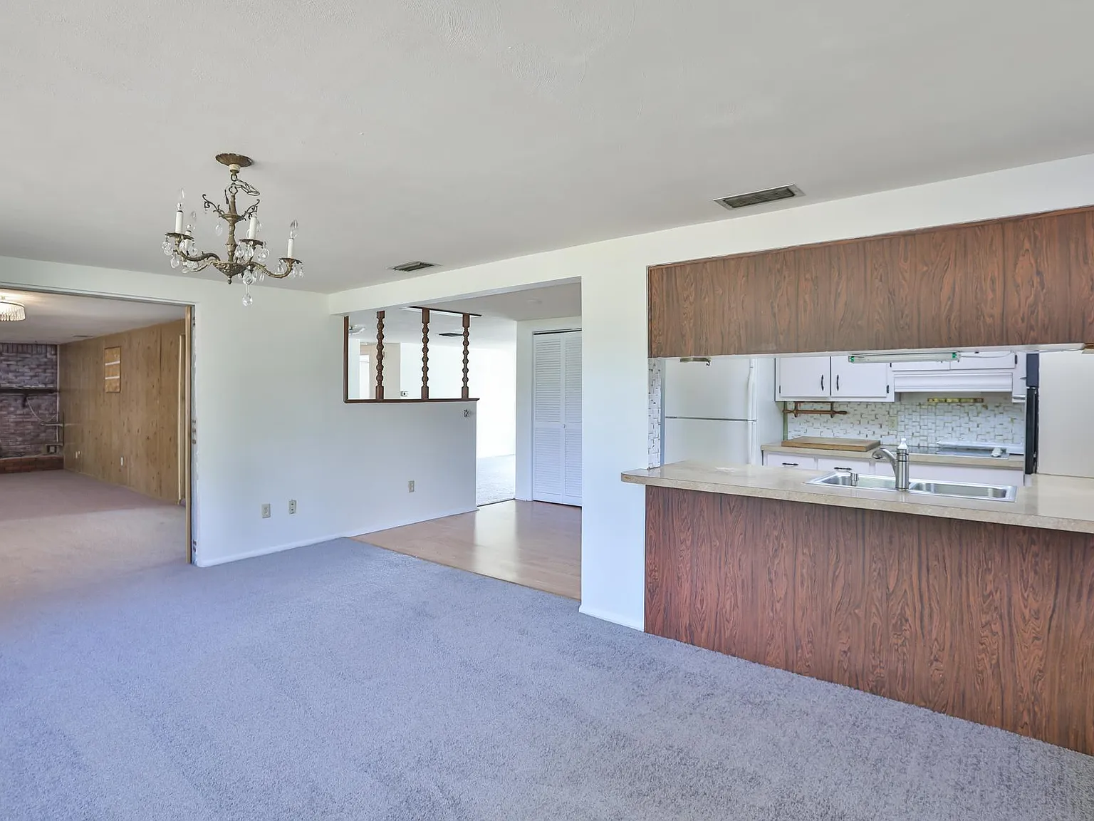 2 bed, 1.5 bath, 1685 sqft, $1,800 — Photo 3