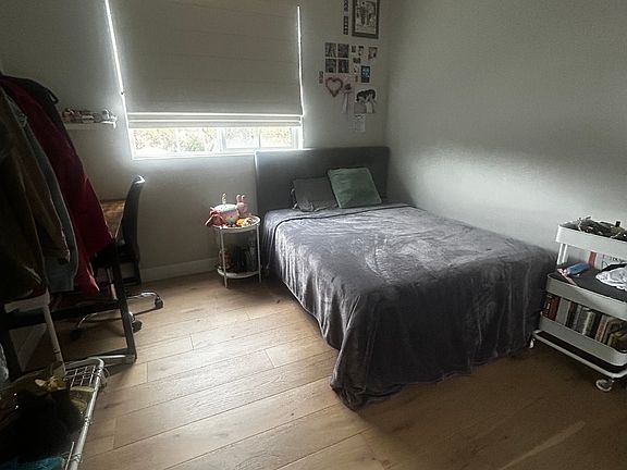 4th image of 4849 Genevieve Ave