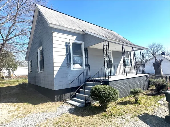 18 McGee St, Belton, SC 29627