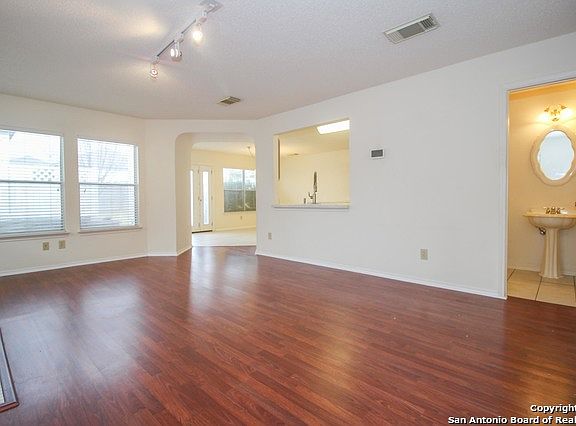 2nd image of 7947 Cortland Oak