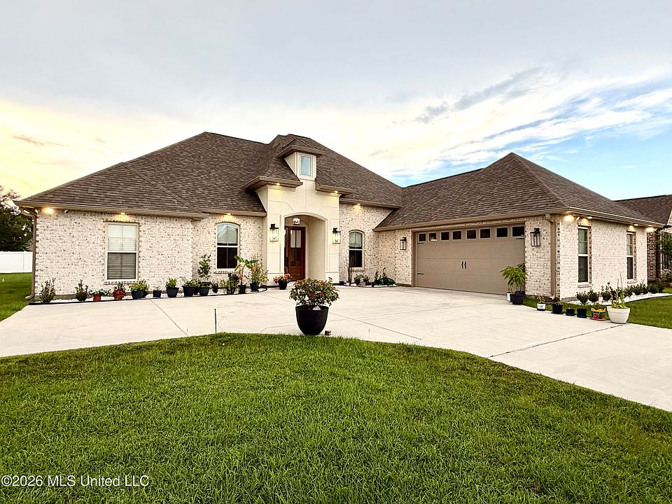 1st image of 509 Pemberton Pl