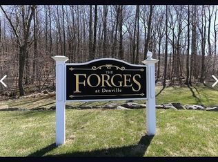8 Glades Dr #2304, Denville, NJ 07834