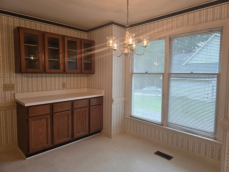 215 Mill Pond Rd — Photo 14