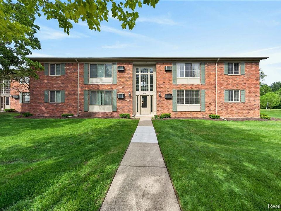 1st image of 454 Romeo Rd Unit 226