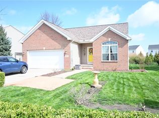 3932 Courtyard Dr, Lorain, OH
