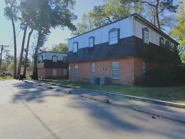 1305 Adams St, Conroe, TX 77301