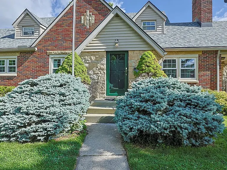 103A Chatham Dr — Photo 3