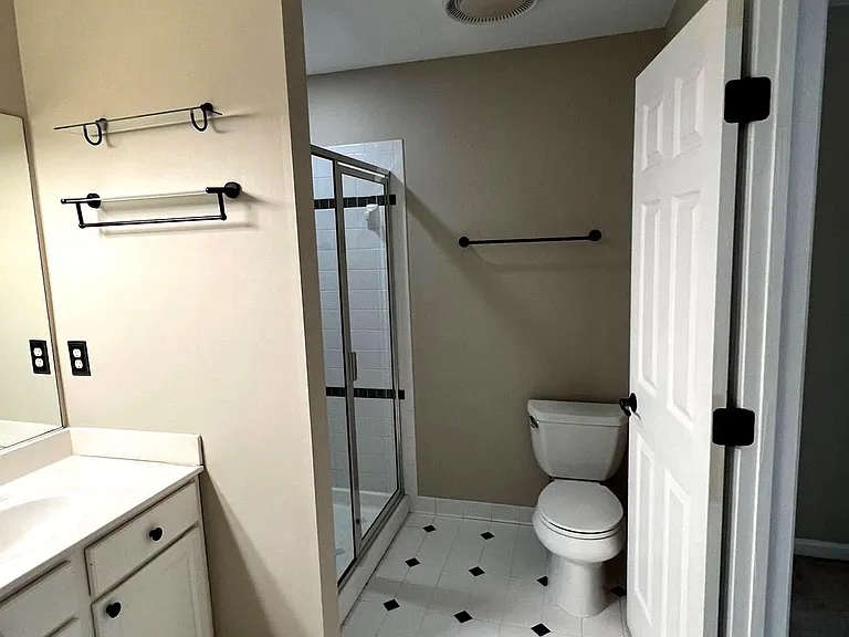 47370 Victoria Falls Sq — Photo 38