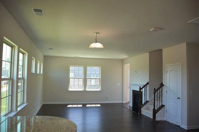 2028 Deep River Way — Photo 5