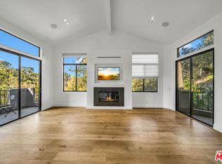 3026 Passmore Dr, Los Angeles, CA 90068