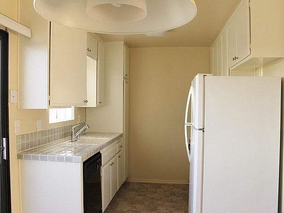 2nd image of 3423 Mentone Ave APT 205