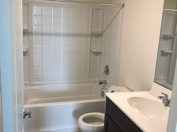 2nd image of 1025 Bellante Ln Unit 6
