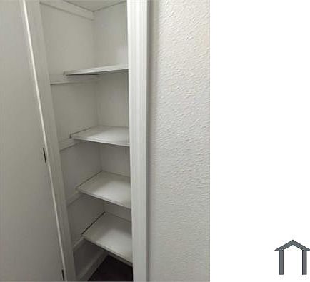 5th image of 1001 Polk St