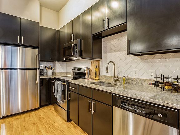 2nd image of 915 S Wolfe St #1-543